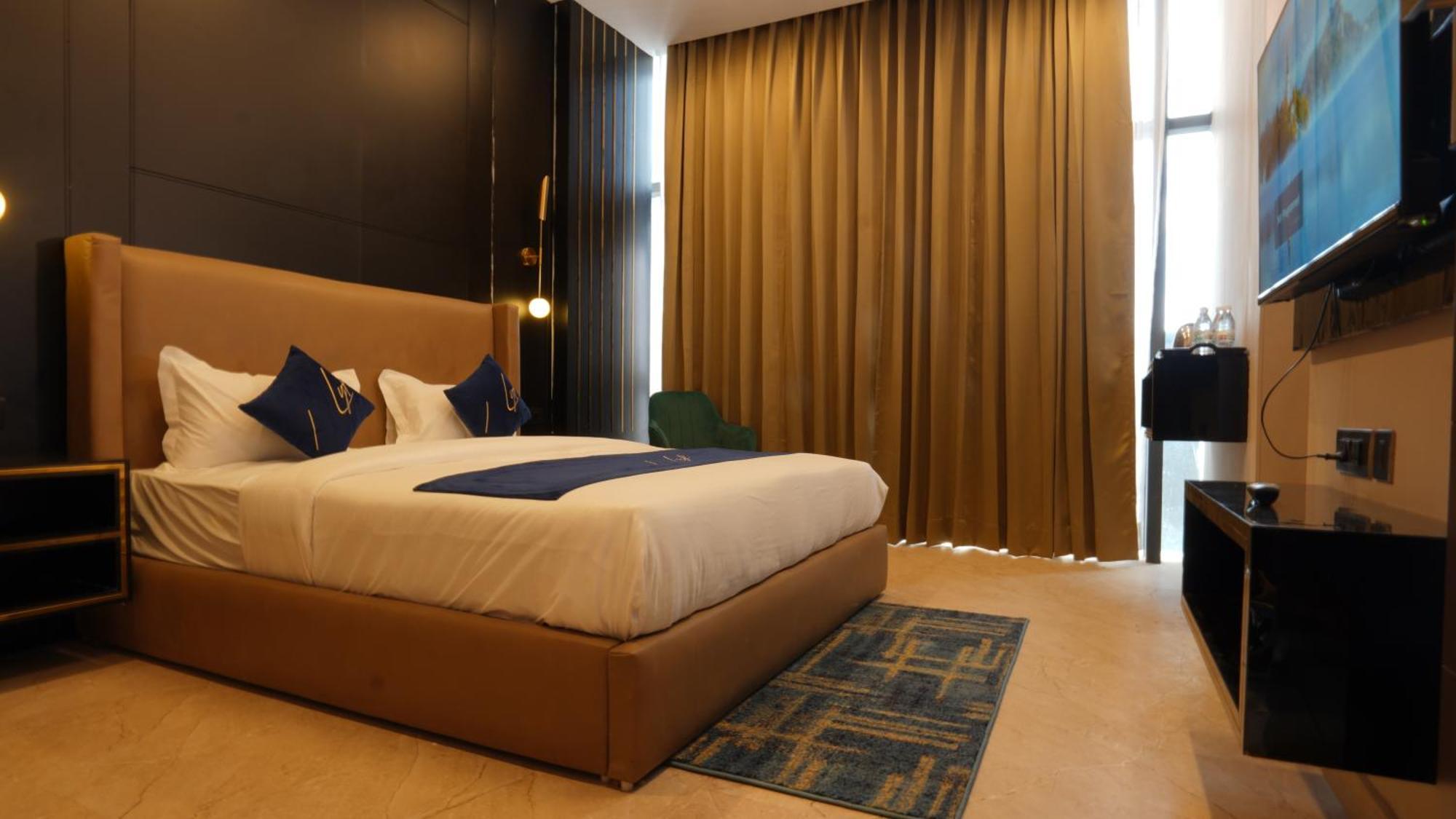 Aquila Grand Suites - Noida Sector 136 Ngoại thất bức ảnh