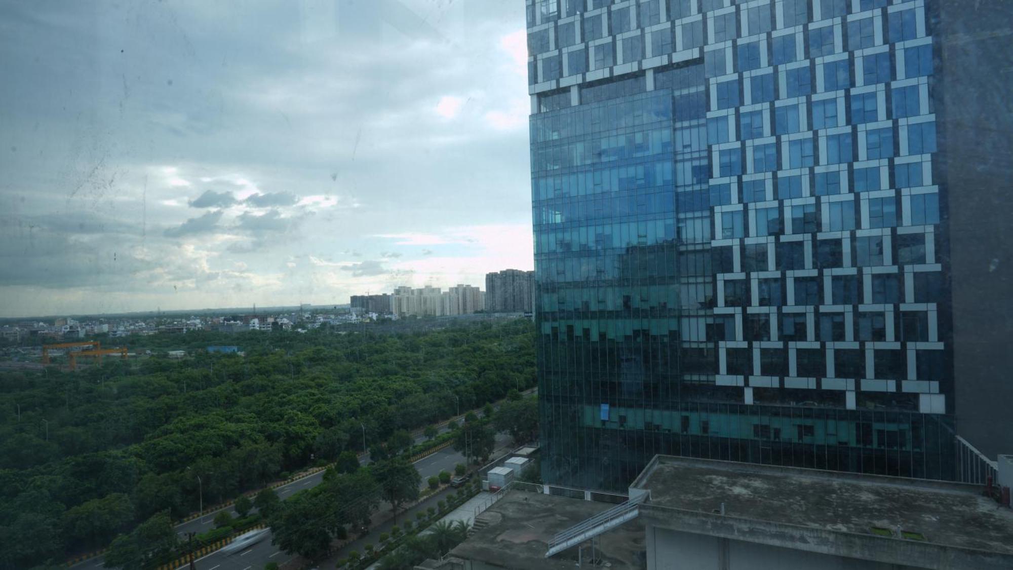 Aquila Grand Suites - Noida Sector 136 Ngoại thất bức ảnh