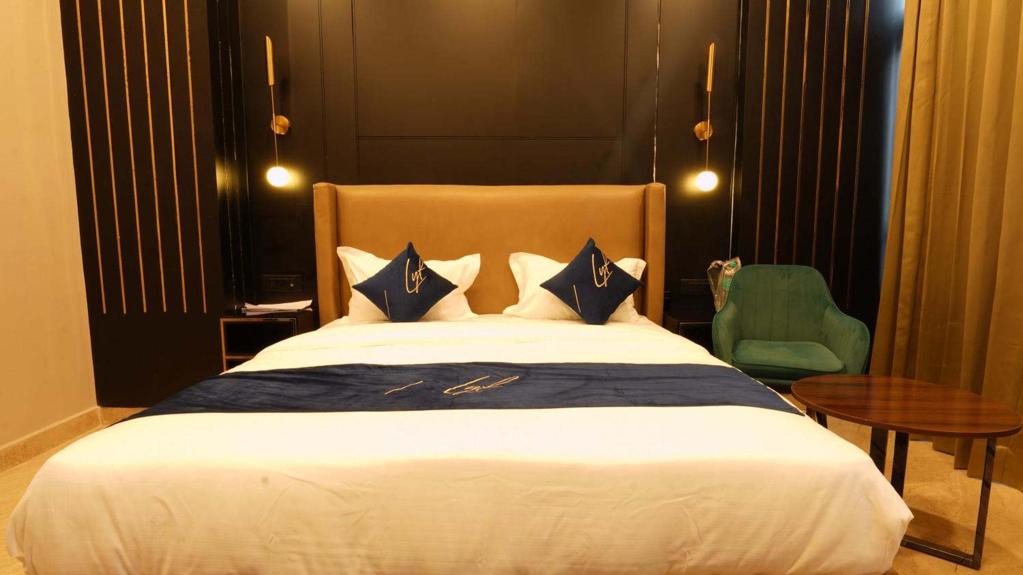 Aquila Grand Suites - Noida Sector 136 Ngoại thất bức ảnh