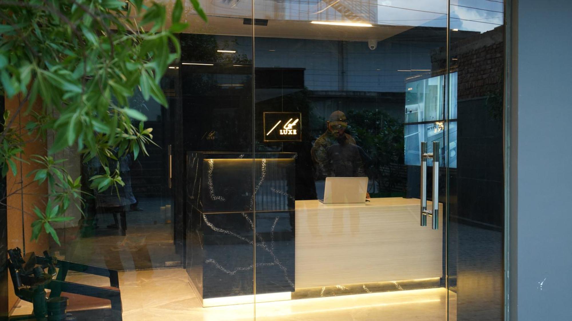 Aquila Grand Suites - Noida Sector 136 Ngoại thất bức ảnh