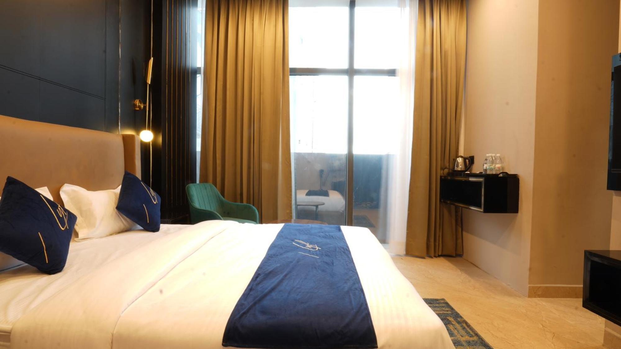 Aquila Grand Suites - Noida Sector 136 Ngoại thất bức ảnh