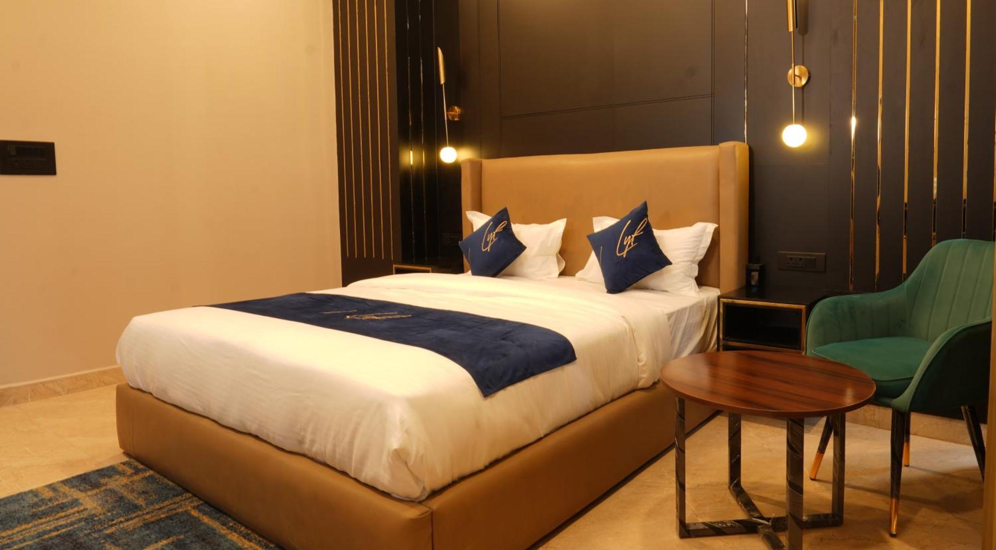 Aquila Grand Suites - Noida Sector 136 Ngoại thất bức ảnh
